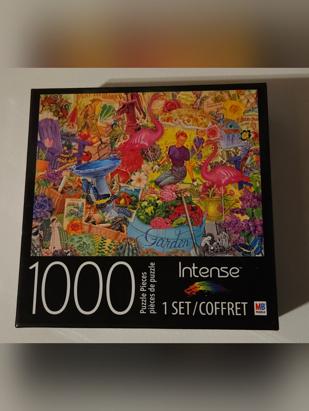 Intense 1000-Piece Garden Puzzle with Pink Flamingos
